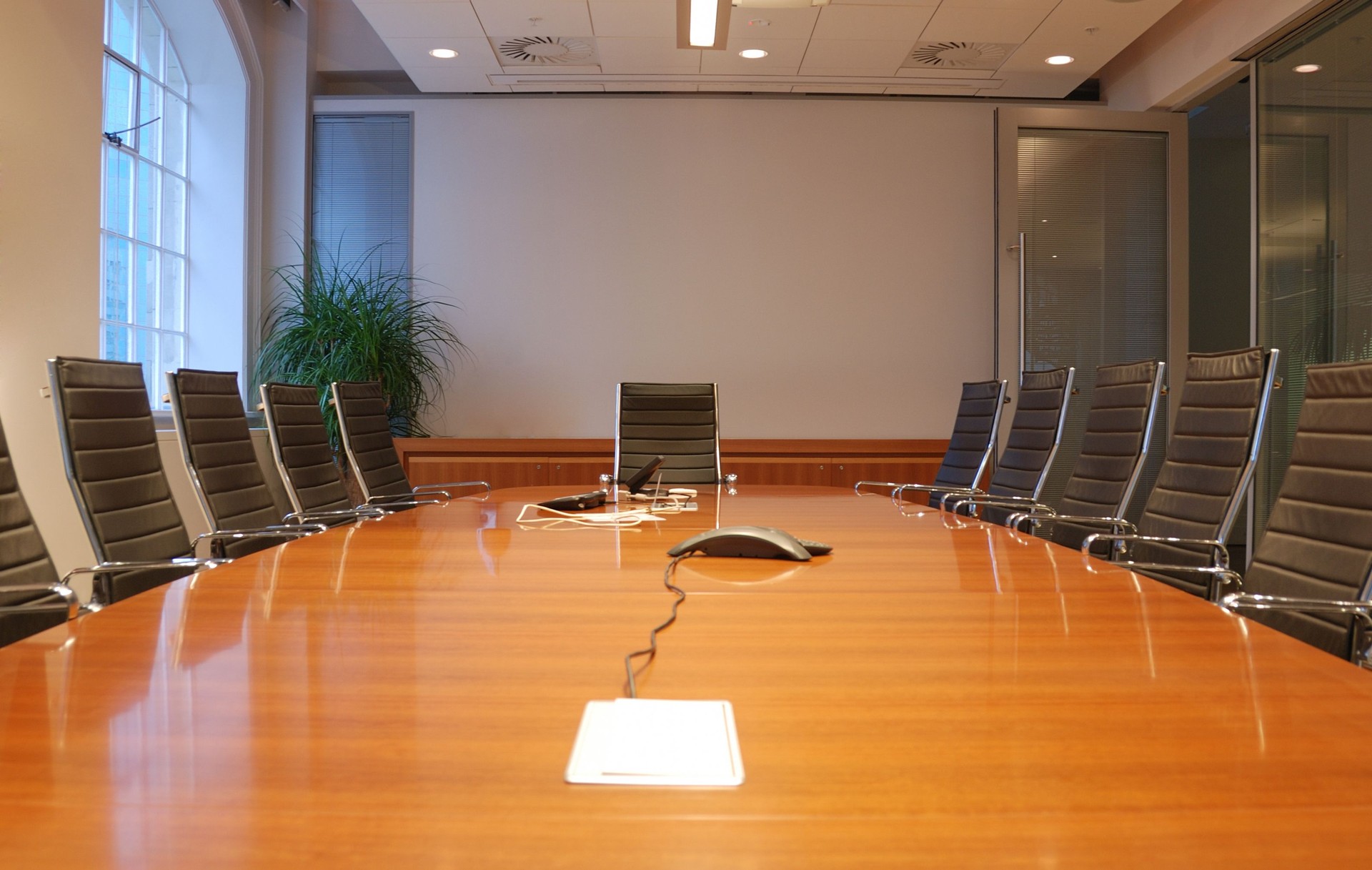 Salle de réunion d'affaires dans le bureau avec une décoration moderne